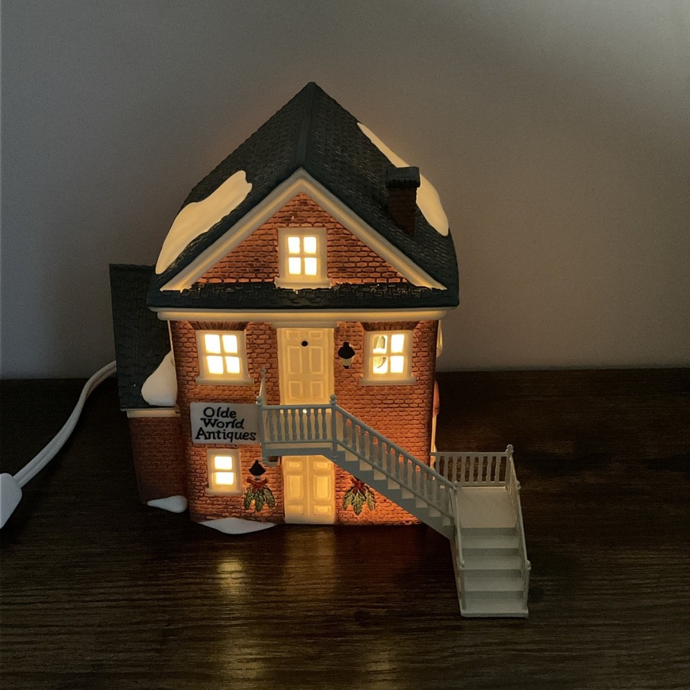 Olde World Antiques 1 Dept 56 Disney Parks Heritage Village Liberty Square world